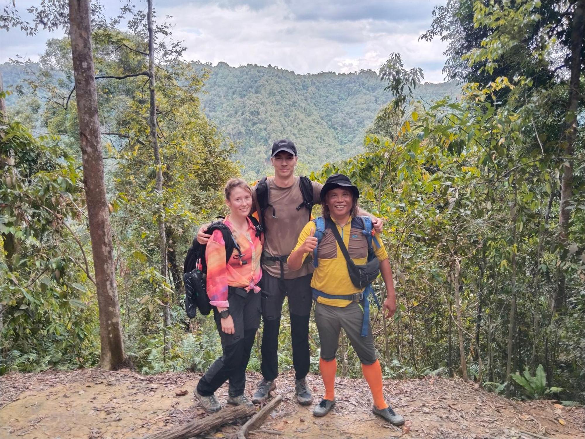 Jhony'S Backpacker-Guest House Only Stay Here Book Treking With Us Bukit Lawang Exterior foto