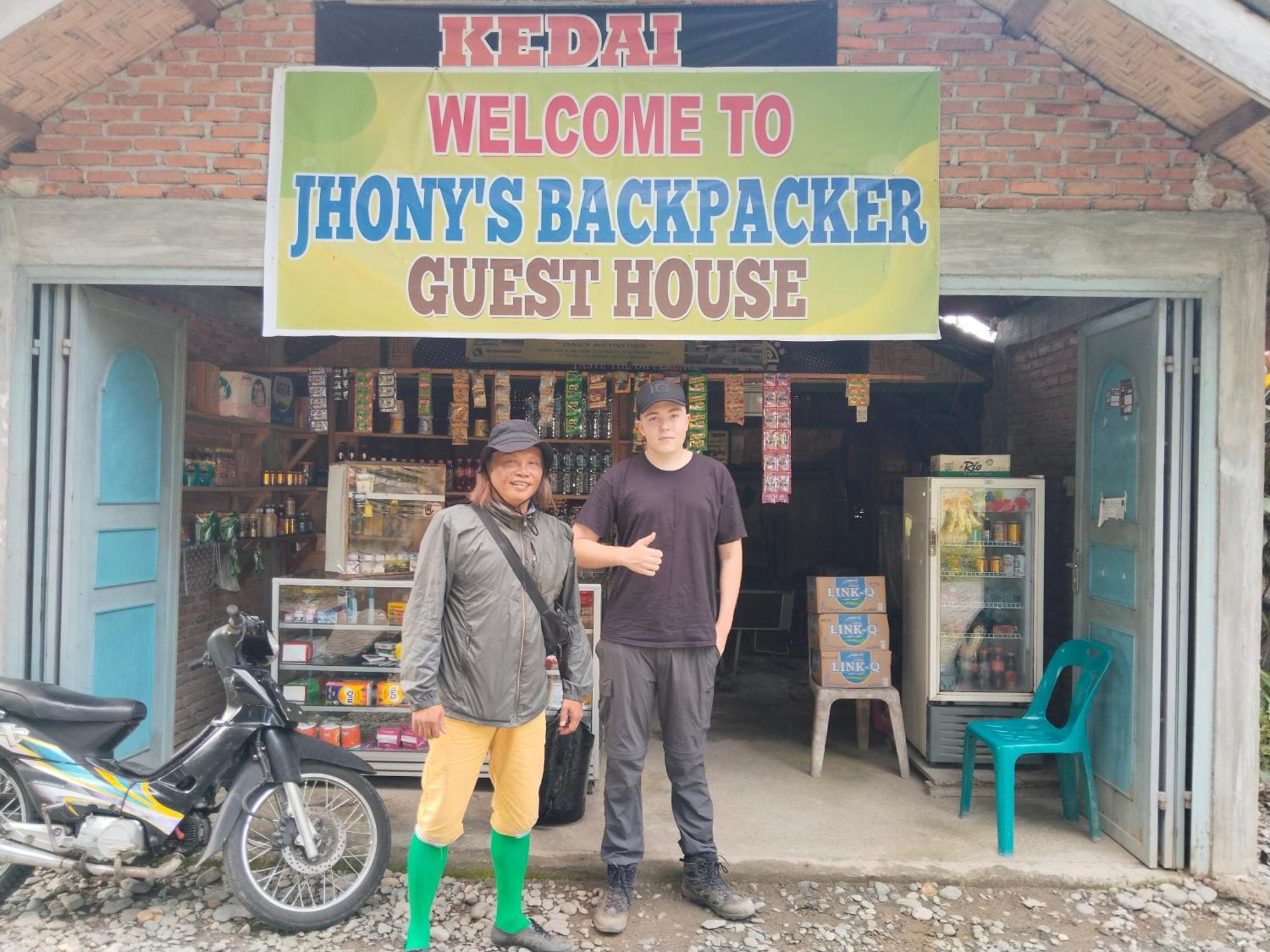 Jhony'S Backpacker-Guest House Only Stay Here Book Treking With Us Bukit Lawang Exterior foto