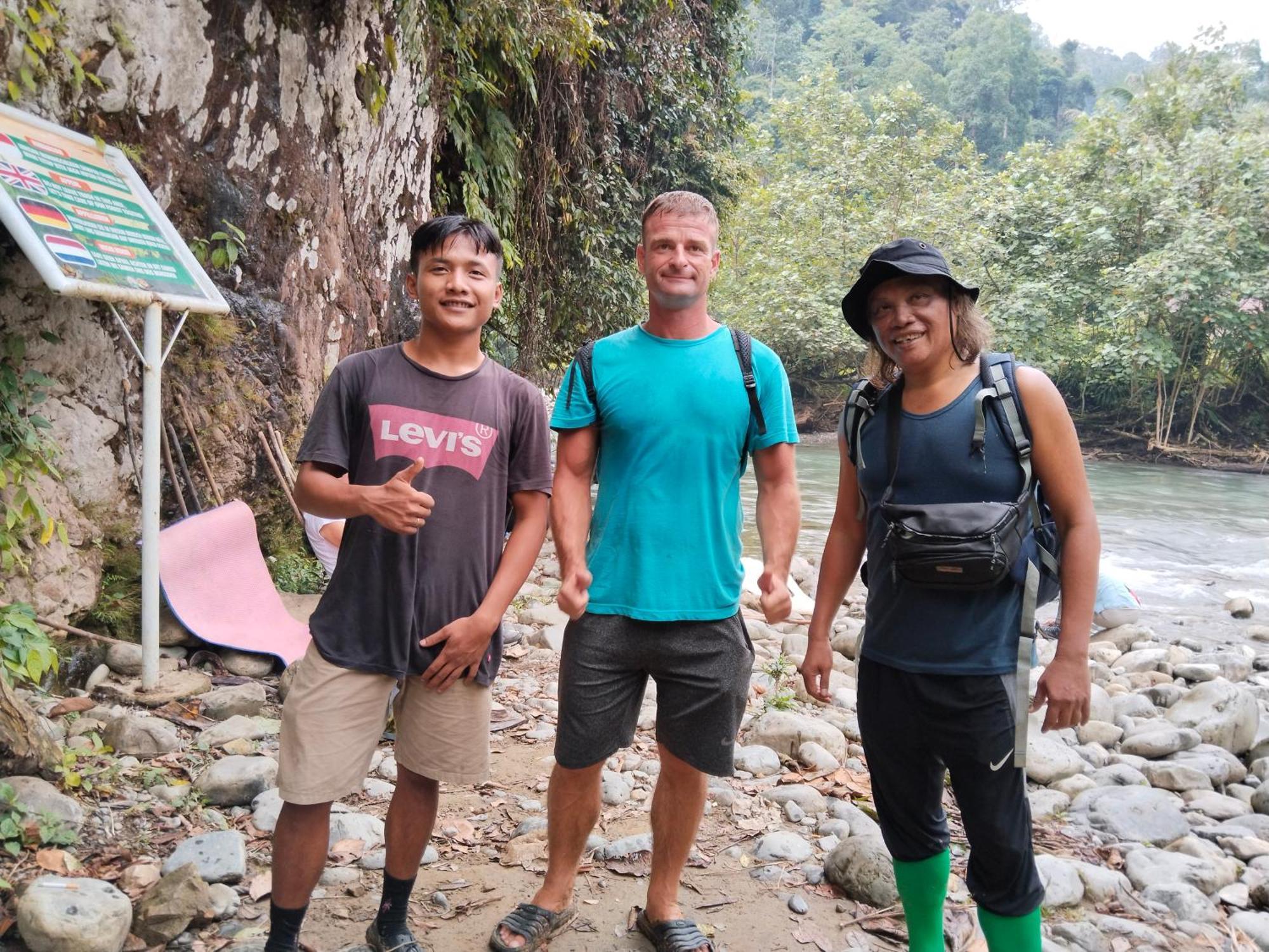 Jhony'S Backpacker-Guest House Only Stay Here Book Treking With Us Bukit Lawang Exterior foto