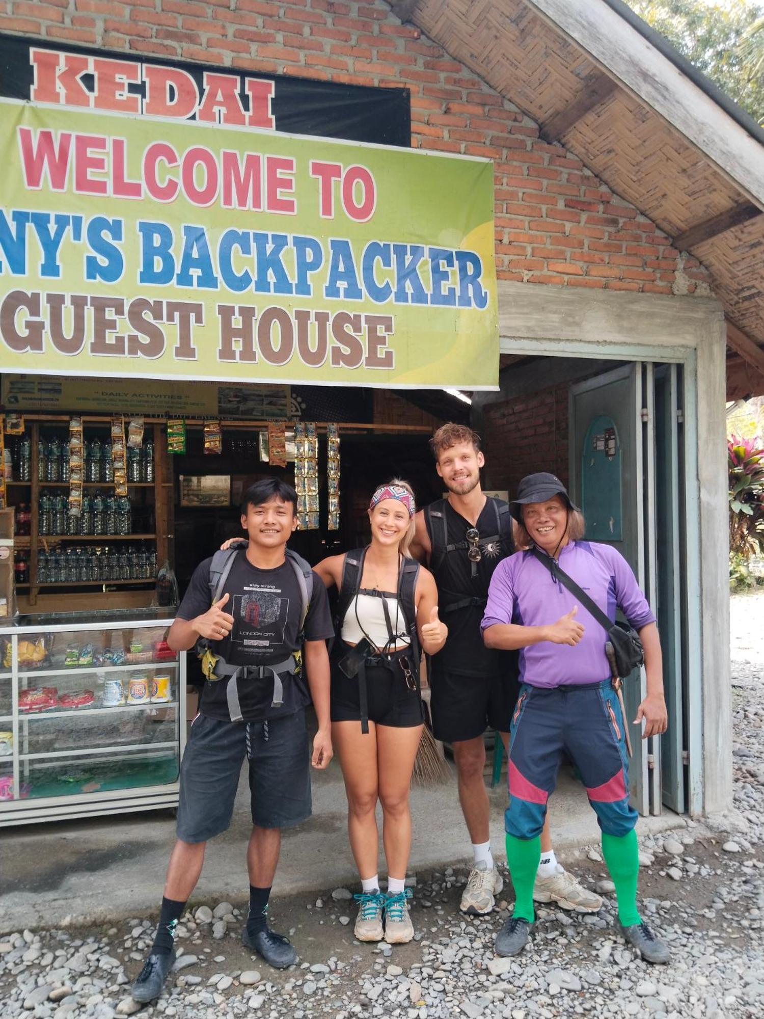 Jhony'S Backpacker-Guest House Only Stay Here Book Treking With Us Bukit Lawang Exterior foto
